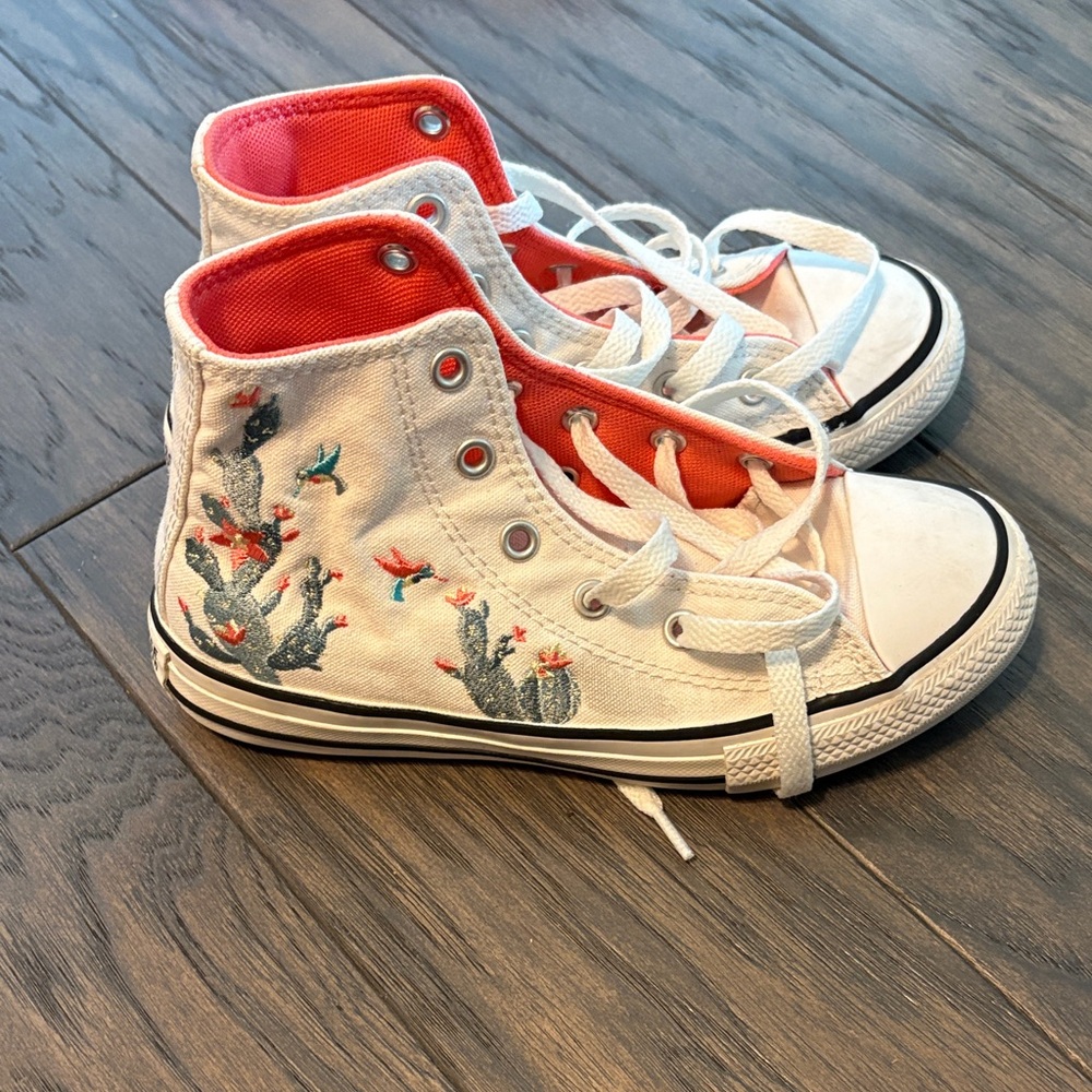Kids High-Top Sneakers with Playful Print
